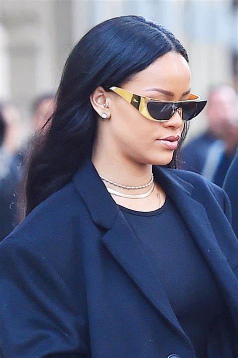 How to Wear Futuristic Sunglasses Like Rihanna 